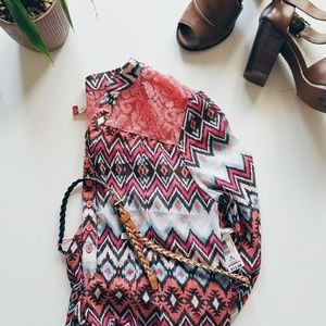 NEW* No Boundries Lace Belted Blouse 《sz M》